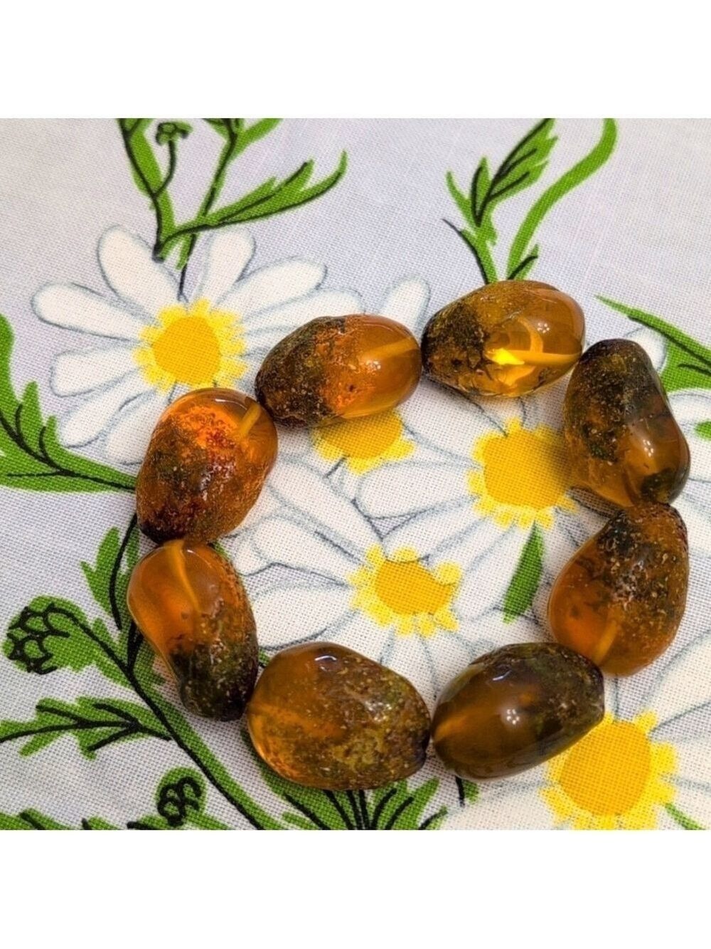 Hand Crafted Amber Bracelet, approximately 8" diameter. - Picture 2 of 4